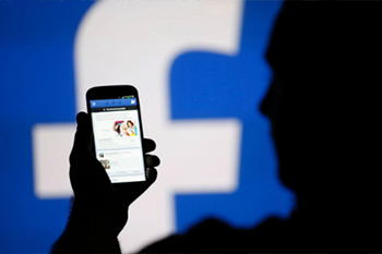 Buộc Facebook, Google đặt máy chủ ở Việt Nam để chống 'nói xấu, xuyên tạc'