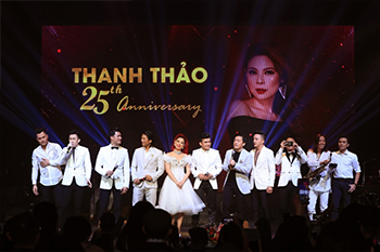 Liveshow Thanh Thảo thành công vang dội tại Mỹ