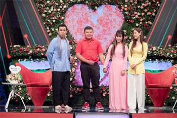 MC Quyền Linh - Nam Thư lần đầu diện áo bà ba 'mần' mai mối khiến khán giả phấn khích
