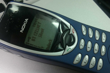 Nokia 8210 được các trùm ma túy ở Anh săn lùng